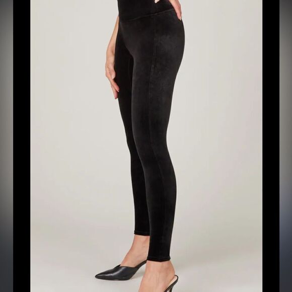 NWOT Spanx Black Velvet Leggings - Picture 5 of 9